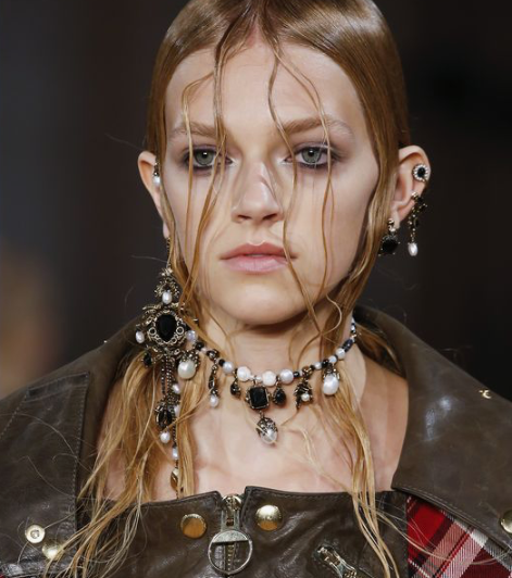 Alexander McQueen Pearl Gold Morganite Gothic Dress Necklace - Image 2