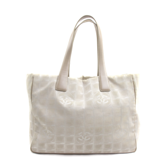 Chanel White Handbag | Authentic Chanel Purse