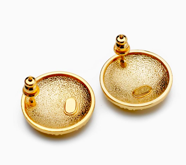 Chanel Stud Earrings | Gold Chanel CC Earrings - Image 6